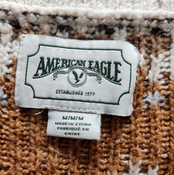 AE Cropped Button Cardigan Sweater - Picture 3 of 4